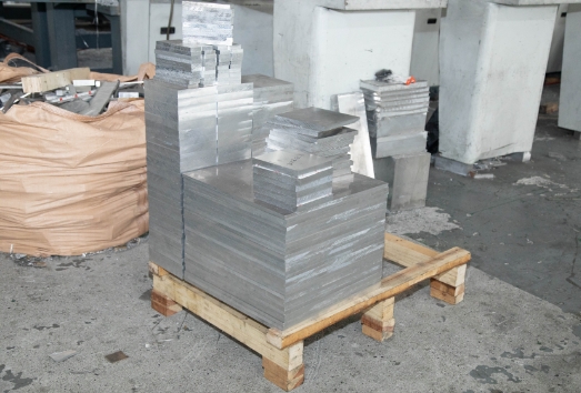 铝板铝棒加工注意事项分享